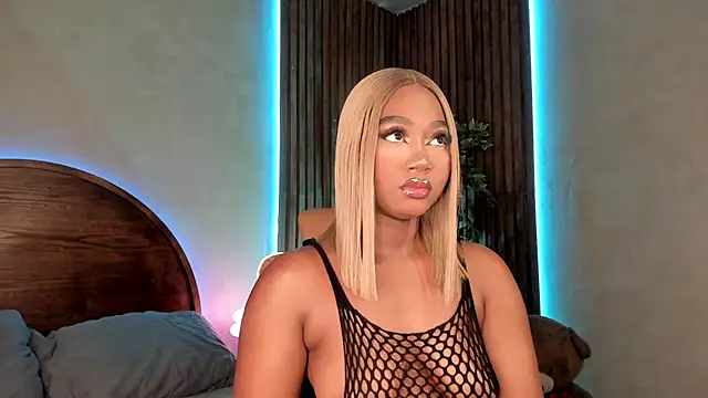 alisonn moon online show from 18, 11, 2025