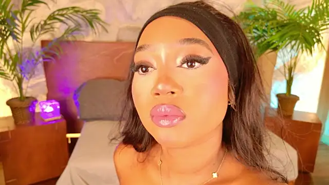 alisonn moon online show from 25, 5, 2026