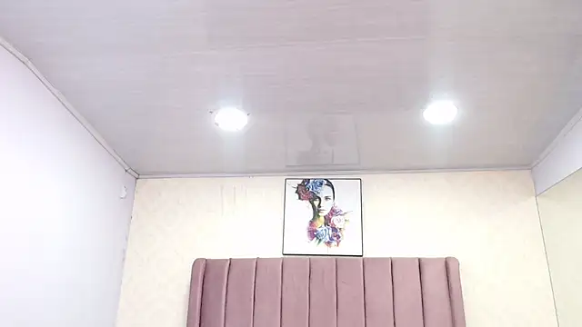 AriannaAdames online show from 18, 4, 2026