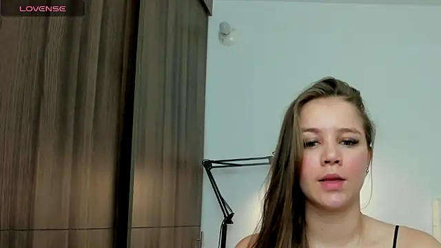 Mia Spencer1  online show from 11, 11, 2025