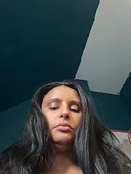 Snapshot of Angelaarayexx chatting on 13, 5, 2026 Angelaarayexx online show from 13, 5, 2026