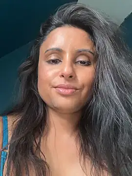 Snapshot of Angelaarayexx chatting on 23, 5, 2026 Angelaarayexx online show from 23, 5, 2026