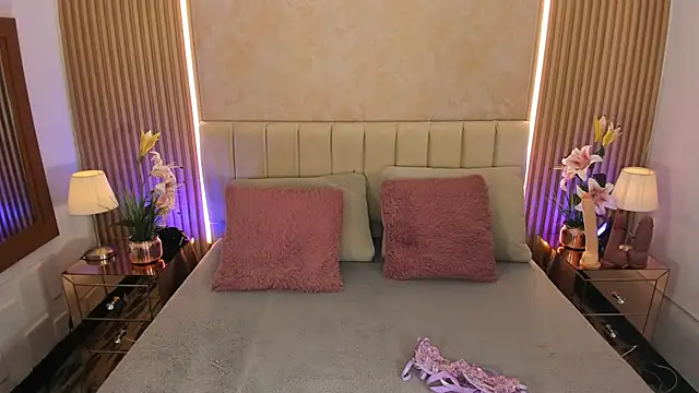 MaddyGray  online show from 17, 4, 2026