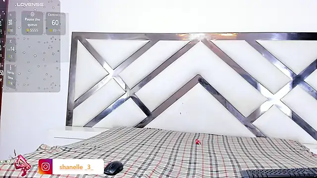 Snapshot of LadyandMaverick chatting on 22, 11, 2025 LadyandMaverick online show from 22, 11, 2025