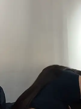 Alyha Cortes online show from 10, 11, 2025