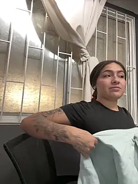 Snapshot of Alyha_Cortes chatting on 5, 2, 2026 Alyha Cortes online show from 5, 2, 2026