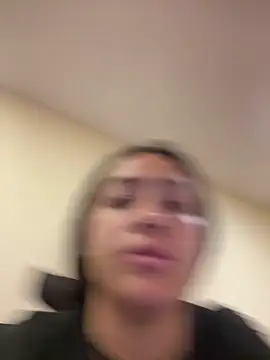 Alyha Cortes online show from 13, 4, 2026