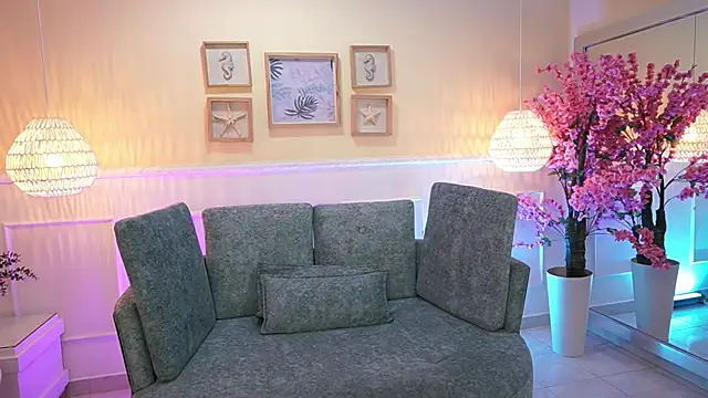 Snapshot of LoonaNyx chatting on 11, 9, 2025 LoonaNyx online show from 11, 9, 2025