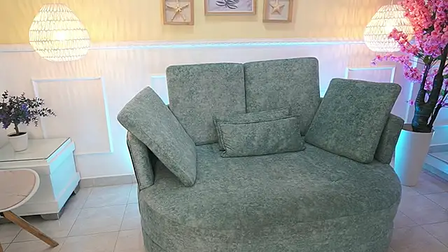 Snapshot of LoonaNyx chatting on 17, 9, 2025 LoonaNyx online show from 17, 9, 2025