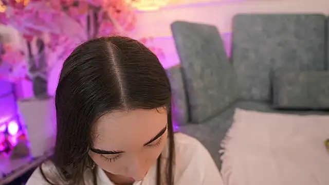 Snapshot of LoonaNyx chatting on 11, 10, 2025 LoonaNyx online show from 11, 10, 2025