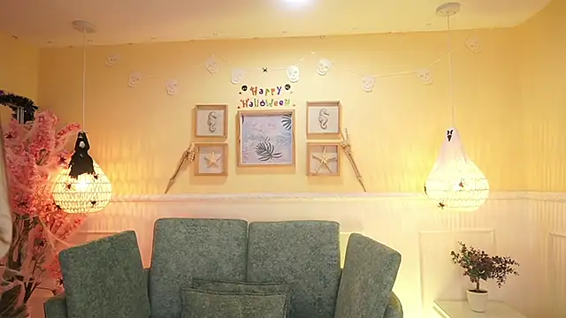 Snapshot of LoonaNyx chatting on 21, 10, 2025 LoonaNyx online show from 21, 10, 2025