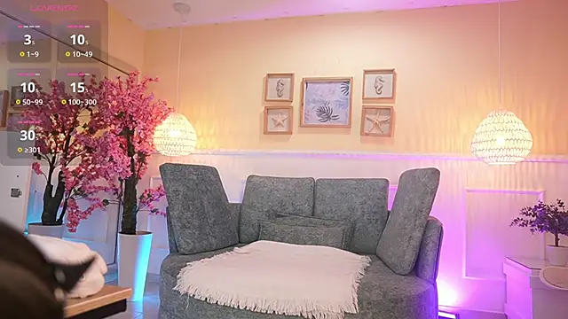 Snapshot of LoonaNyx chatting on 20, 11, 2025 LoonaNyx online show from 20, 11, 2025