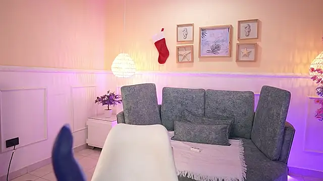 Snapshot of LoonaNyx chatting on 25, 11, 2025 LoonaNyx online show from 25, 11, 2025