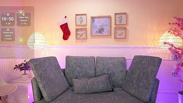 Snapshot of LoonaNyx chatting on 28, 11, 2025 LoonaNyx online show from 28, 11, 2025