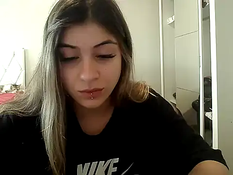 Becca B online show from 5, 3, 2026