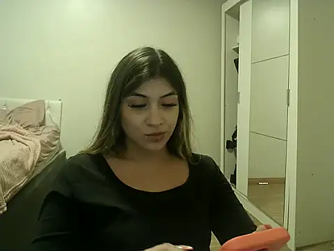 Snapshot of Becca_B chatting on 26, 4, 2026 Becca B online show from 26, 4, 2026