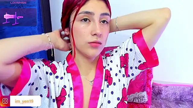 Snapshot of adahraa_younng chatting on 26, 9, 2025 adahraa younng online show from 26, 9, 2025