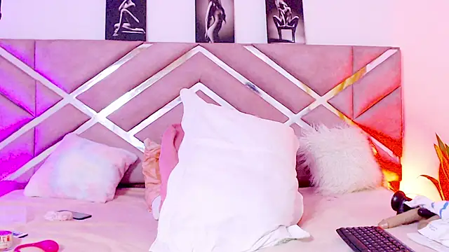 sofia 07 online show from 7, 11, 2025