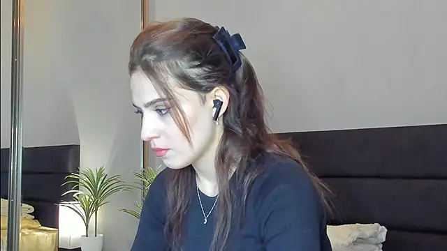 Forever Smiler online show from 28, 9, 2025