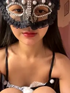 Snapshot of Mimi_love01 chatting on 24, 11, 2025 Mimi love01 online show from 24, 11, 2025