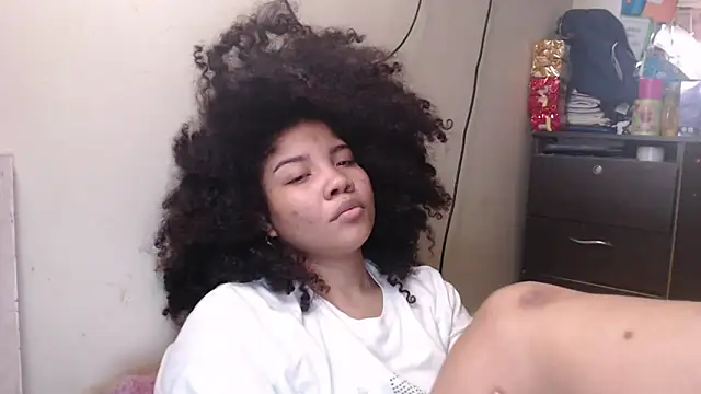 Snapshot of madelene chatting on 10, 12, 2024 madelene online show from 10, 12, 2024