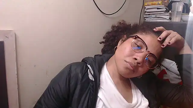 Snapshot of madelene chatting on 18, 2, 2025 madelene online show from 18, 2, 2025