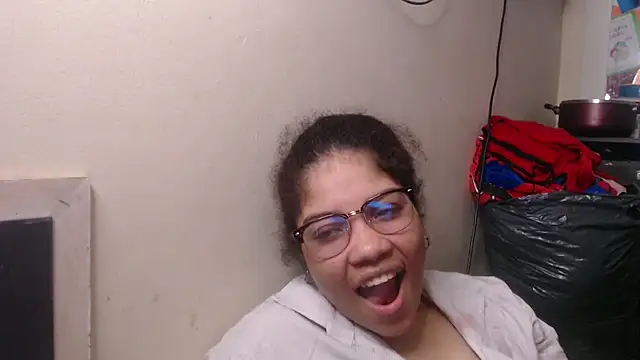 Snapshot of madelene chatting on 1, 3, 2025 madelene online show from 1, 3, 2025