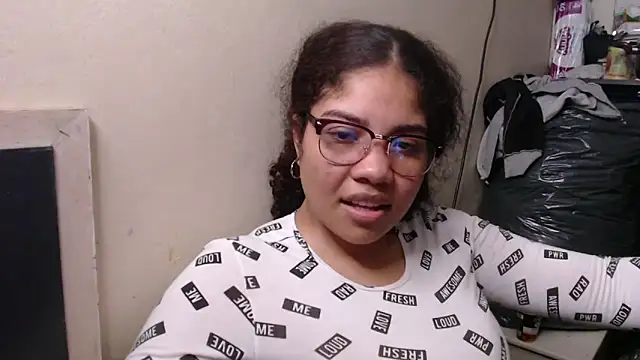 Snapshot of madelene chatting on 12, 3, 2025 madelene online show from 12, 3, 2025