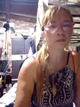 SexyHottMom online show from 23, 12, 2025