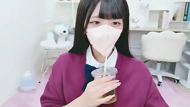 Snapshot of Reina_Fcup chatting on 12, 11, 2025 Reina Fcup online show from 12, 11, 2025