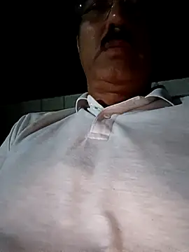 Snapshot of moonflower25 chatting on 18, 10, 2025 moonflower25 online show from 18, 10, 2025