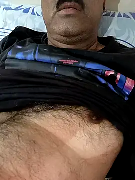 Snapshot of moonflower25 chatting on 25, 10, 2025 moonflower25 online show from 25, 10, 2025