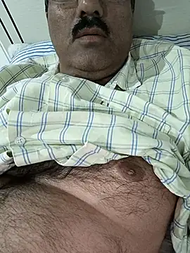 Snapshot of moonflower25 chatting on 1, 11, 2025 moonflower25 online show from 1, 11, 2025