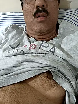 Snapshot of moonflower25 chatting on 3, 11, 2025 moonflower25 online show from 3, 11, 2025