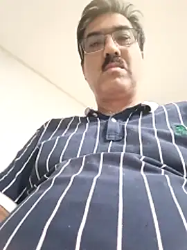 Snapshot of moonflower25 chatting on 6, 11, 2025 moonflower25 online show from 6, 11, 2025