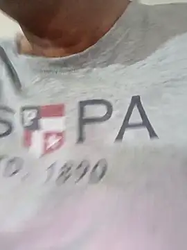 Snapshot of moonflower25 chatting on 9, 11, 2025 moonflower25 online show from 9, 11, 2025