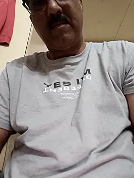 Snapshot of moonflower25 chatting on 25, 11, 2025 moonflower25 online show from 25, 11, 2025