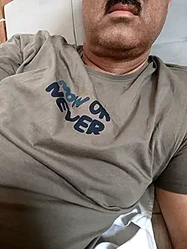 Snapshot of moonflower25 chatting on 4, 12, 2025 moonflower25 online show from 4, 12, 2025