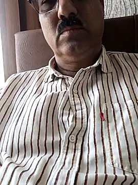 Snapshot of moonflower25 chatting on 16, 12, 2025 moonflower25 online show from 16, 12, 2025