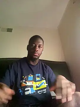 Snapshot of ThickDic28 chatting on 18, 6, 2026 ThickDic28 online show from 18, 6, 2026