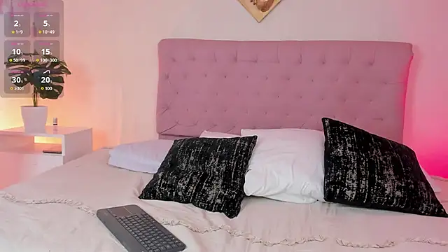 Snapshot of Aleexiiaa chatting on 5, 10, 2025 Aleexiiaa online show from 5, 10, 2025