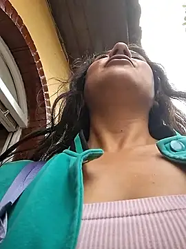 CAROLINE  07 online show from 4, 10, 2025