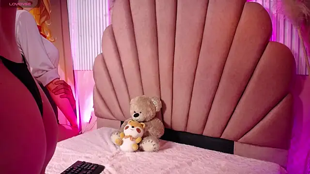 Snapshot of Pink_Suni chatting on 30, 10, 2025 Pink Suni online show from 30, 10, 2025