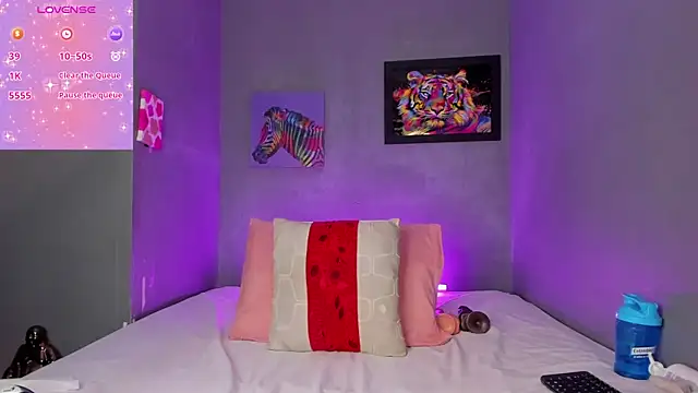 Snapshot of scarletmorgan2218 chatting on 11, 11, 2025 scarletmorgan2218 online show from 11, 11, 2025