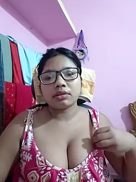 Snapshot of Redchery chatting on 6, 7, 2026 Redchery online show from 6, 7, 2026