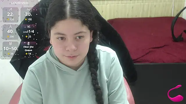 Snapshot of greiccy_20 chatting on 21, 10, 2025 greiccy 20 online show from 21, 10, 2025