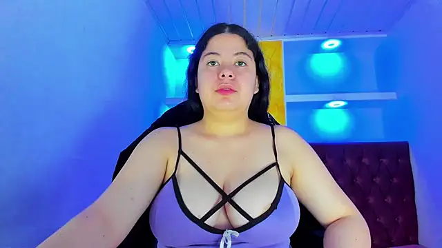 Snapshot of greiccy_20 chatting on 25, 10, 2025 greiccy 20 online show from 25, 10, 2025