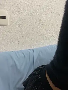 Snapshot of Bruna551 chatting on 9, 11, 2025 Bruna551 online show from 9, 11, 2025