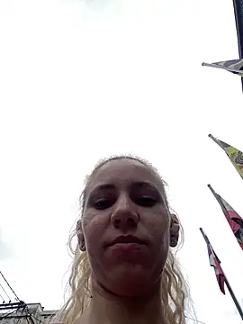 Snapshot of Bruna551 chatting on 16, 11, 2025 Bruna551 online show from 16, 11, 2025