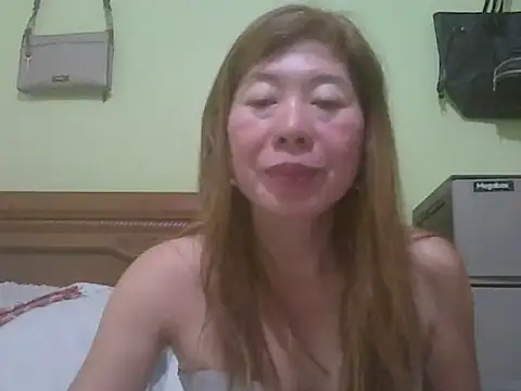 Snapshot of Sexyjenny4u chatting on 7, 4, 2026 Sexyjenny4u online show from 7, 4, 2026